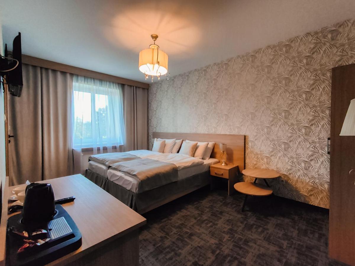 Sztuka Smaku - Restauracja I Hotelik Świdnica Exteriör bild