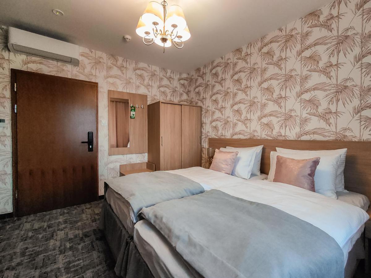Sztuka Smaku - Restauracja I Hotelik Świdnica Exteriör bild