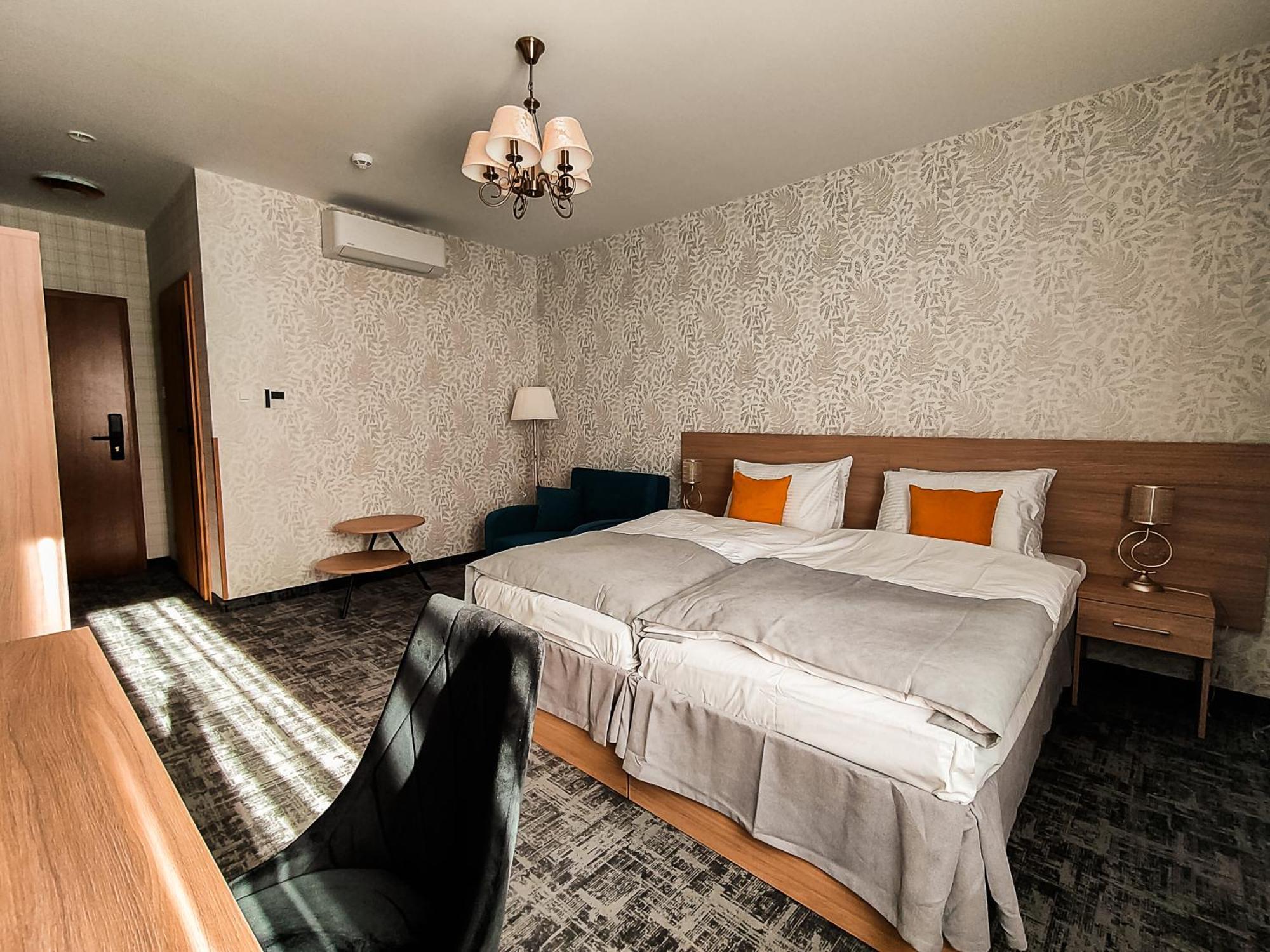 Sztuka Smaku - Restauracja I Hotelik Świdnica Exteriör bild